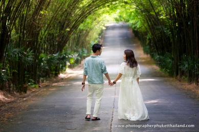 couple photoshoot at the Pavillion phuket