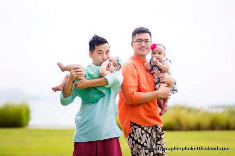 family photo session at como point yamu phuket