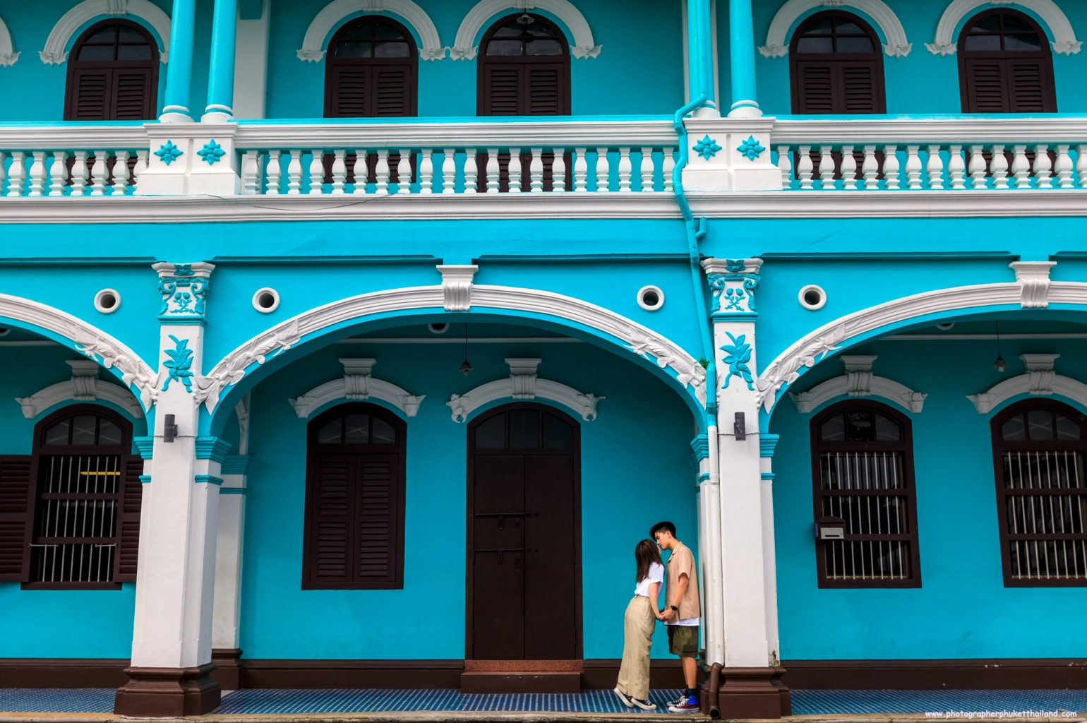 couple portrait photography at phuket old town