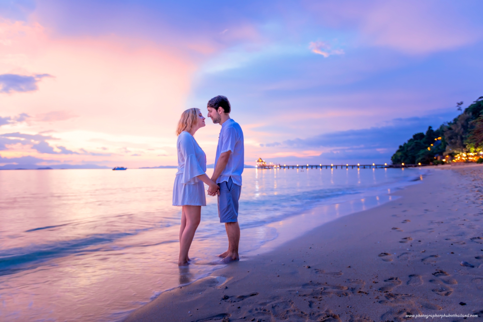Honeymoon couple photoshoot at Loh pared beach Koh yao yai Phang nga