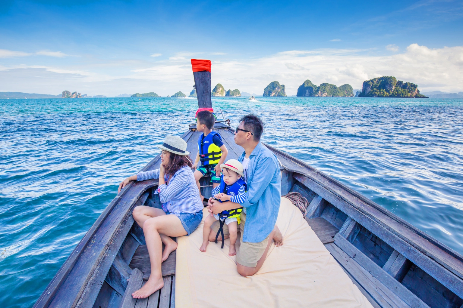 family photoshoot at Koh Hong Krabi Thailand