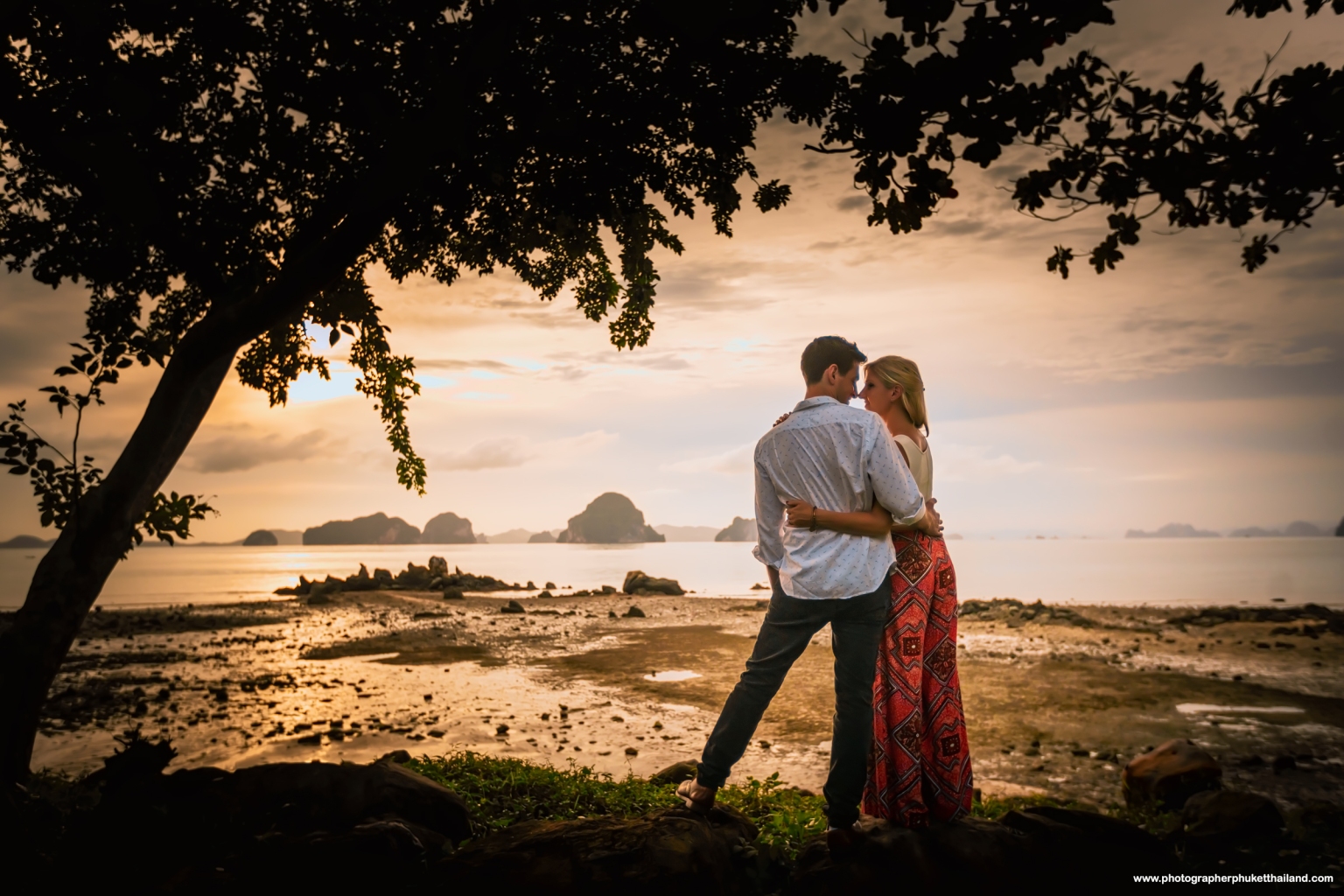 honeymoon couple photoshoot at phulay bay krabi